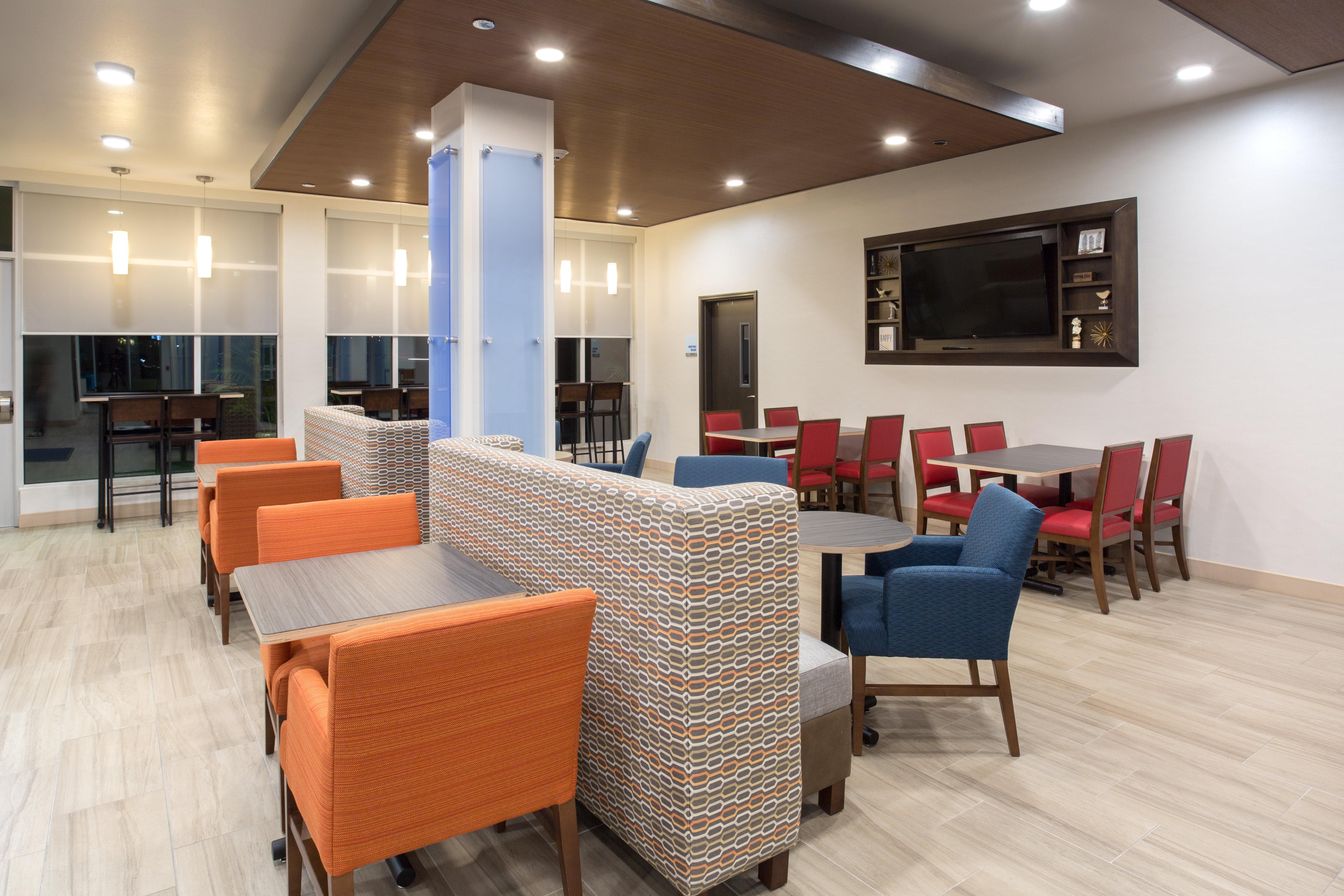 Holiday Inn Express & Suites - Rapid City - Rushmore South By Ihg Eksteriør bilde
